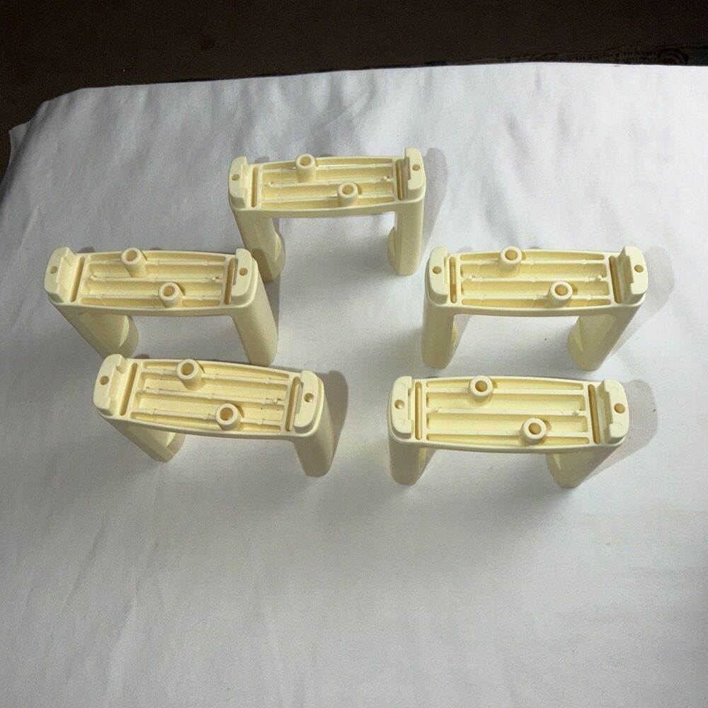 Tomy Thomas Train 2006 Track Replacement Pieces 5pc Cream Risers 9T446P01B VTG